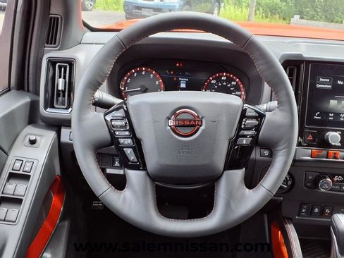 Used 2025 Nissan Frontier PRO-4X w/ Pro Convenience Package AWD/4WD image 12