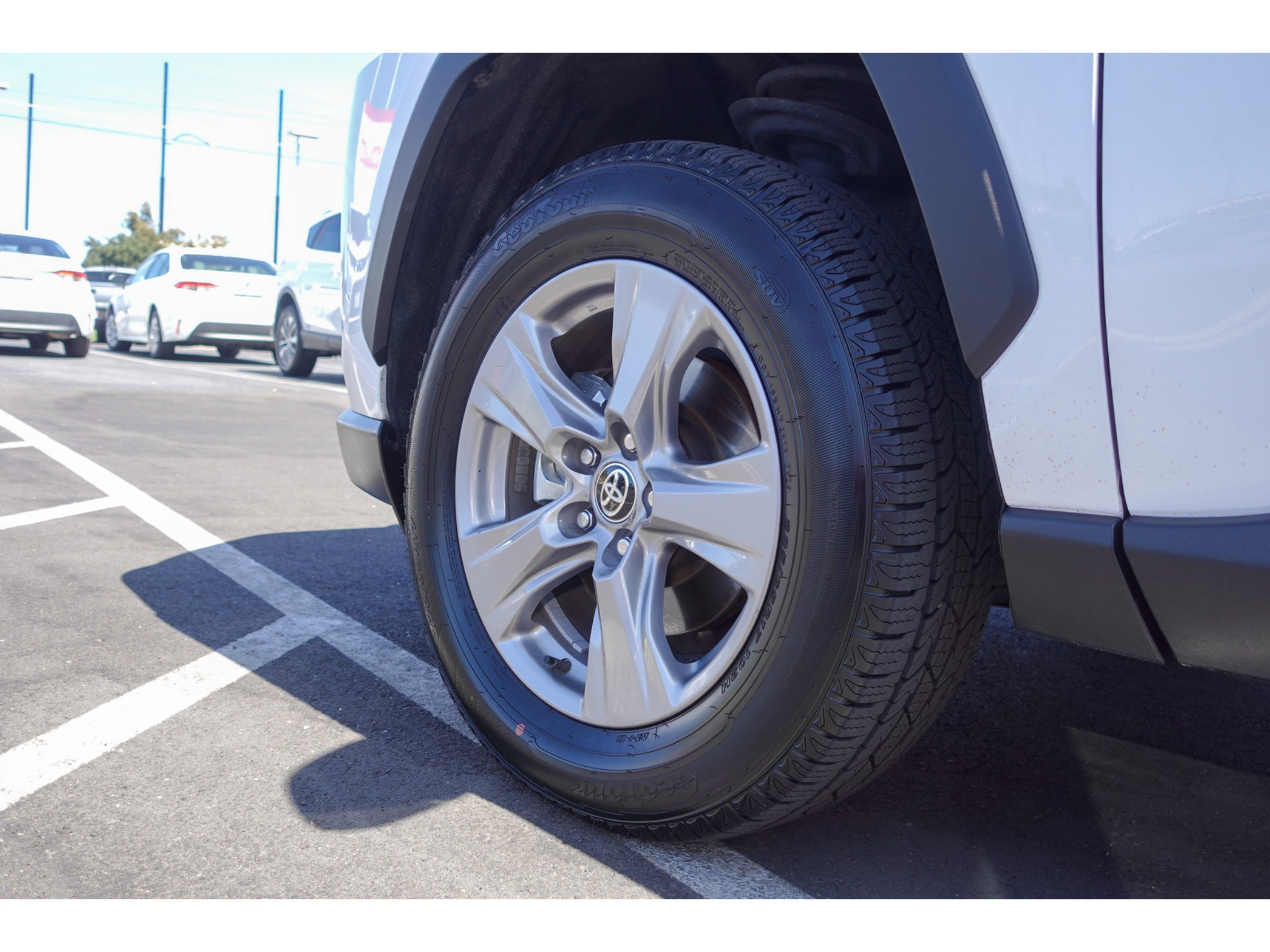 Used 2025 Toyota RAV4 XLE AWD/4WD image 25