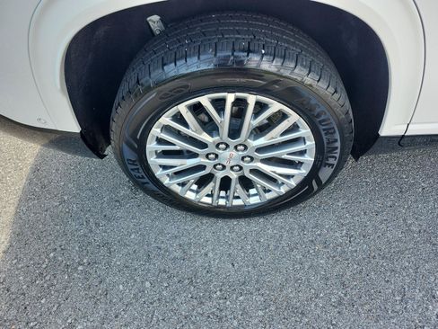 Certified 2024 GMC Acadia Denali w/ Super Cruise Package FWD image 6