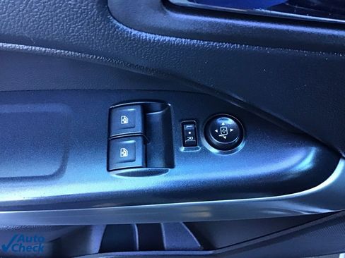 Used 2022 Chevrolet Colorado LT w/ Fleet Safety Package image 23