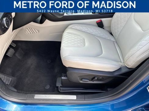 Used 2024 Ford Edge Titanium AWD/4WD image 11