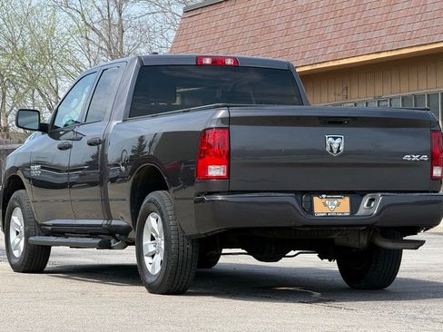 Used 2017 RAM 1500 Express AWD/4WD image 3