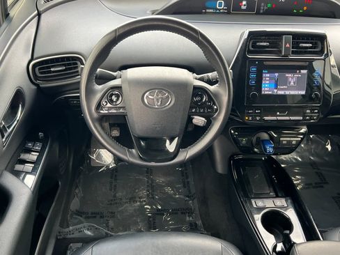Used 2019 Toyota Prius XLE image 14
