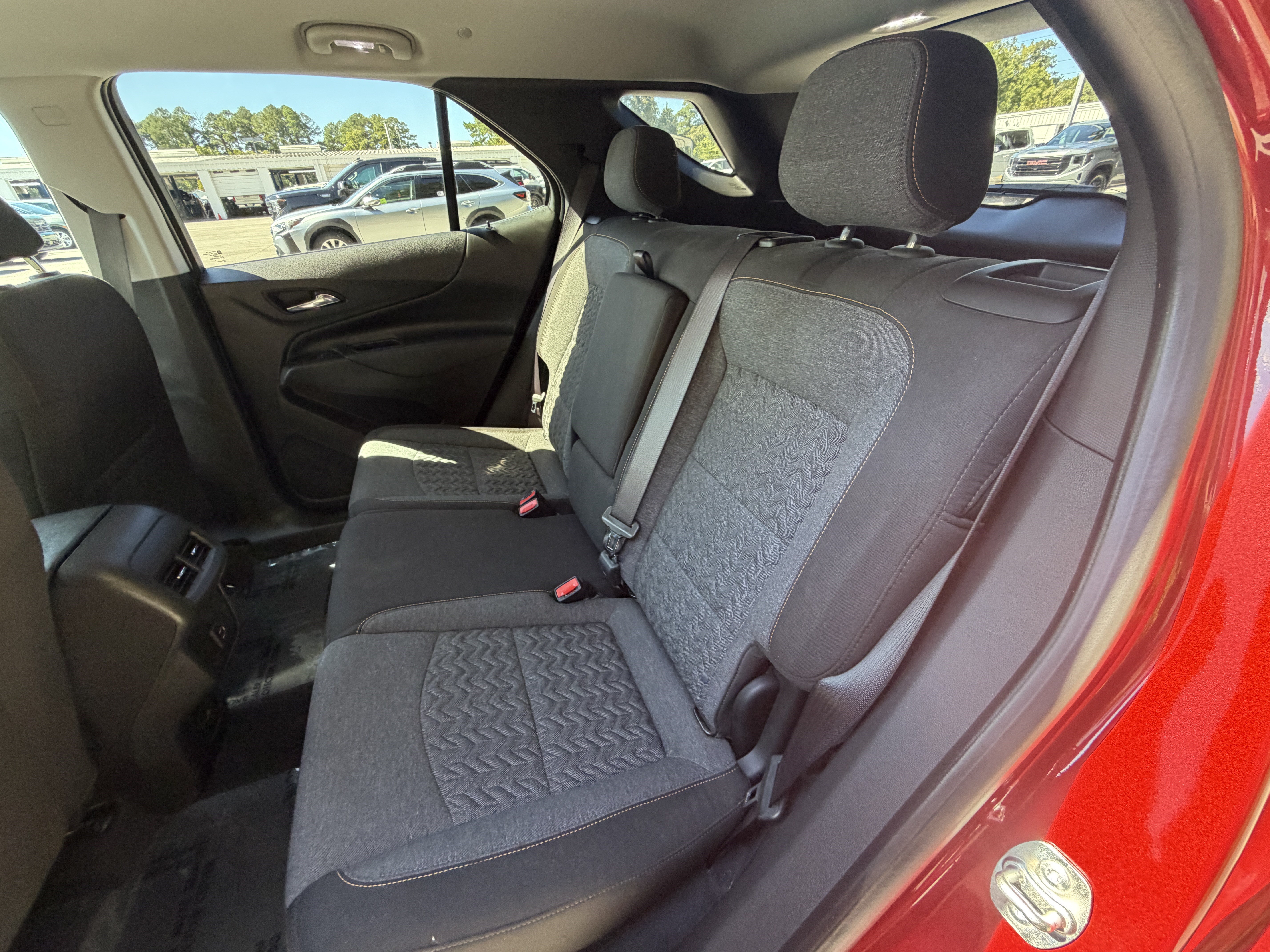 Used 2024 Chevrolet Equinox LT FWD image 17