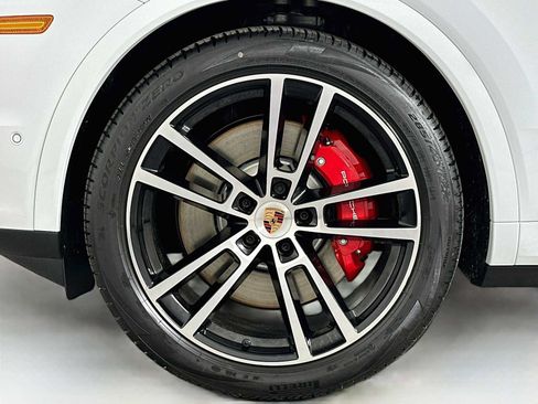 New 2026 Porsche Cayenne S AWD/4WD image 32