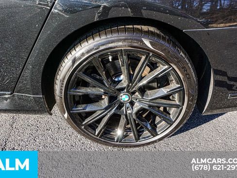 Used 2022 BMW 740i w/ M Sport Package image 16
