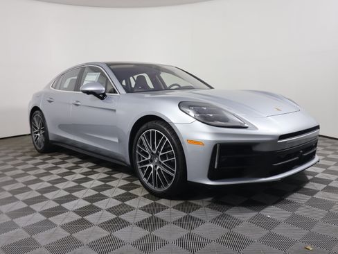 New 2025 Porsche Panamera RWD image 9