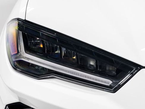 Used 2022 Lamborghini Urus image 46