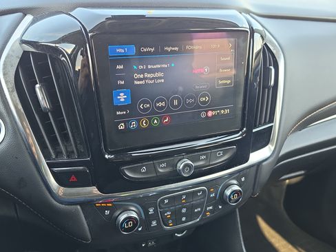 Used 2020 Chevrolet Traverse Premier w/ Redline Edition FWD image 25