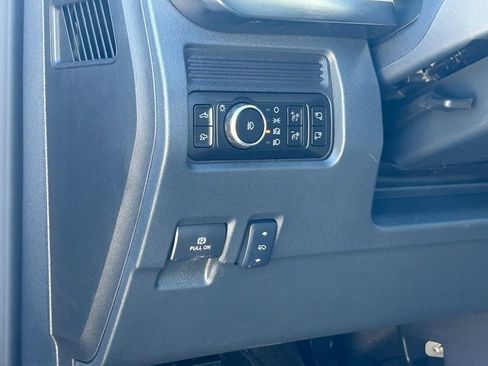 New 2026 Ford F250 Lariat w/ Black Appearance Package image 40