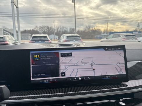 Used 2024 BMW X7 M60i w/ Executive Package image 15