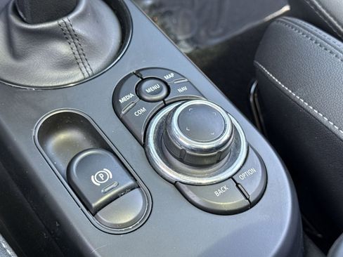 Certified 2024 MINI Cooper S FWD image 29