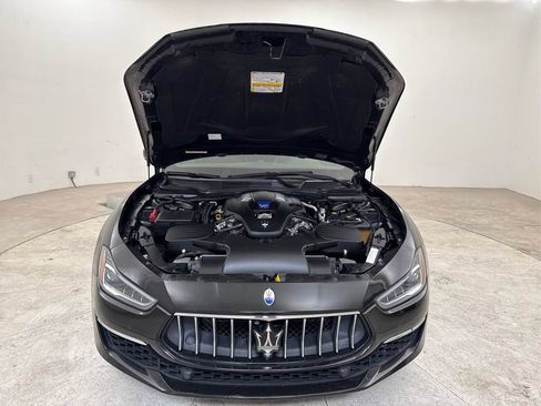Used 2019 Maserati Ghibli S GranLusso RWD image 11