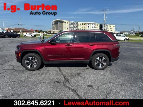 Used 2023 Jeep Grand Cherokee 4WD 4xe image 6