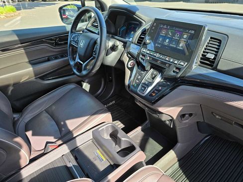 Used 2024 Honda Odyssey Elite image 10