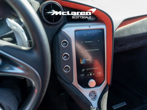 Used 2024 McLaren 750S Spider RWD image 15