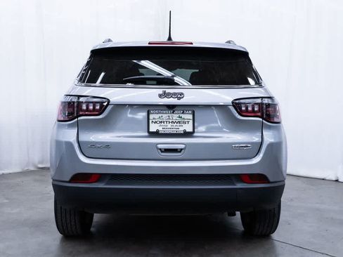 Used 2022 Jeep Compass Latitude AWD/4WD image 5