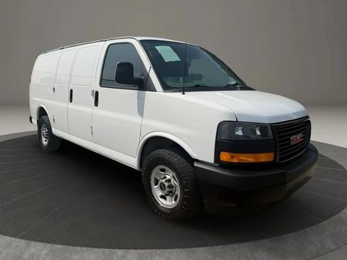 Used 2021 GMC Savana 2500 w/ Driver Convenience Package RWD image 3
