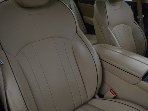 Used 2019 Jeep Grand Cherokee Limited image 23