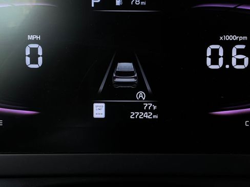 Used 2025 Kia Sportage LX FWD image 36