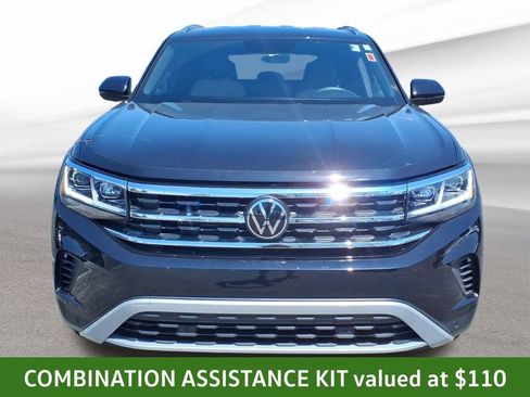 Used 2023 Volkswagen Atlas Cross Sport SE w/ Black Wheel Package AWD/4WD image 9