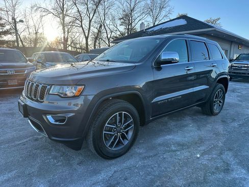 Used 2019 Jeep Grand Cherokee Limited image 3