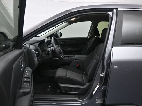 Certified 2024 Nissan Rogue SV FWD image 20