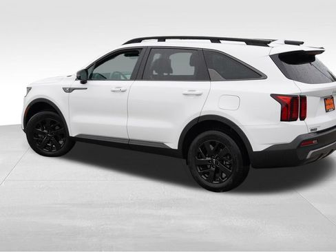 Certified 2023 Kia Sorento S AWD/4WD image 8