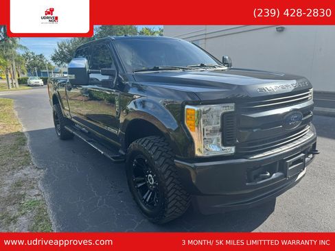 Used 2017 Ford F250 XLT AWD/4WD image 3