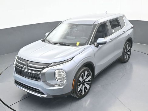 New 2026 Mitsubishi Outlander SE image 57