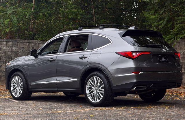 Used 2023 Acura MDX w/ Advance Package AWD/4WD image 10