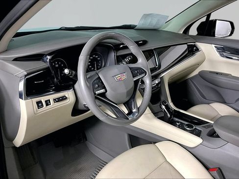 Certified 2021 Cadillac XT6 Premium Luxury FWD image 15