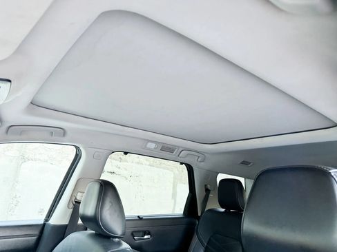 Used 2022 Nissan Pathfinder Platinum w/ Cargo Package FWD image 15