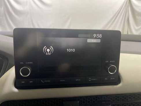 Certified 2023 Honda HR-V LX image 16