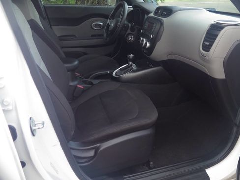 Used 2016 Kia Soul image 15