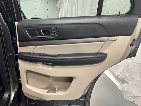 Used 2018 Ford Explorer XLT w/ Equipment Group 201A AWD/4WD image 43