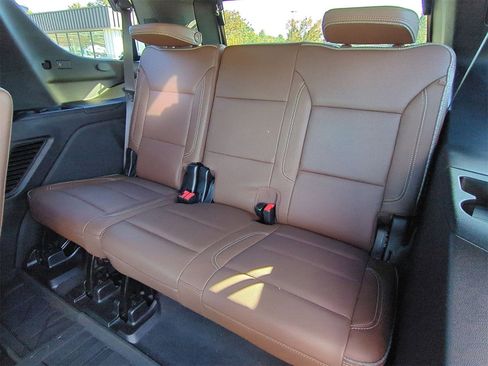 Certified 2024 Chevrolet Tahoe High Country w/ Advanced Technology Package image 25