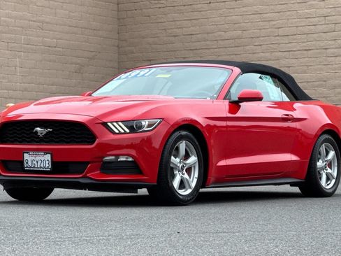 Used 2017 Ford Mustang Convertible RWD image 9