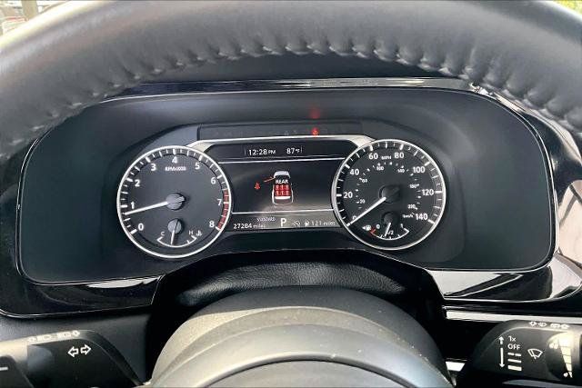 Certified 2024 Nissan Pathfinder SV FWD image 25