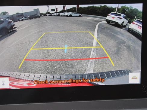 Used 2025 Toyota 4Runner SR5 AWD/4WD image 13