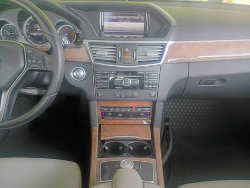 Used 2013 Mercedes-Benz E 350 Sedan image 42
