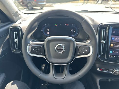Used 2024 Volvo XC40 B5 Core w/ Protection Package Premier image 17