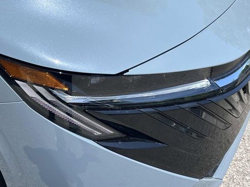 New 2026 Nissan Sentra SR w/ Floor Mat Package FWD image 10