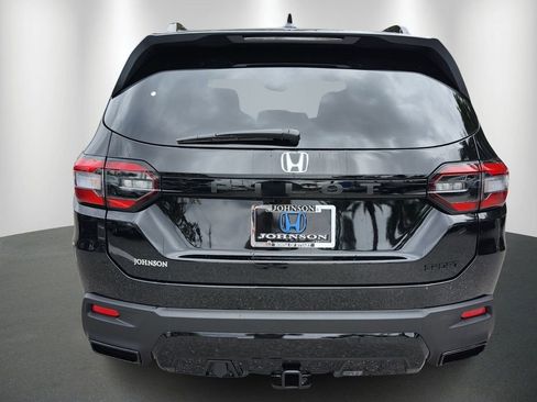 New 2026 Honda Pilot Sport image 6