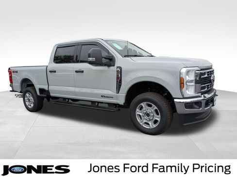 New 2026 Ford F250 XLT AWD/4WD image 2