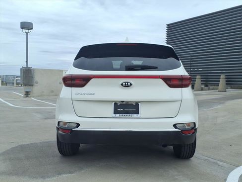 Used 2021 Kia Sportage LX image 5