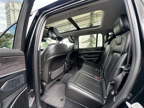 Used 2023 Jeep Grand Cherokee 4WD 4xe image 12