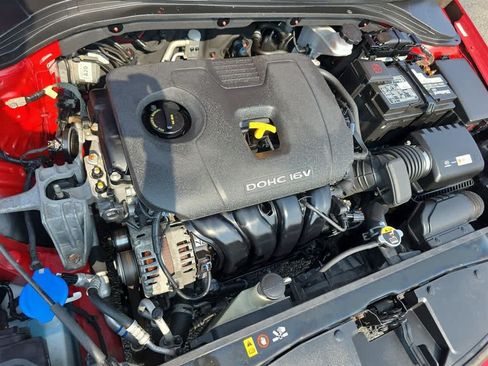 Used 2017 Hyundai Elantra SE FWD image 27
