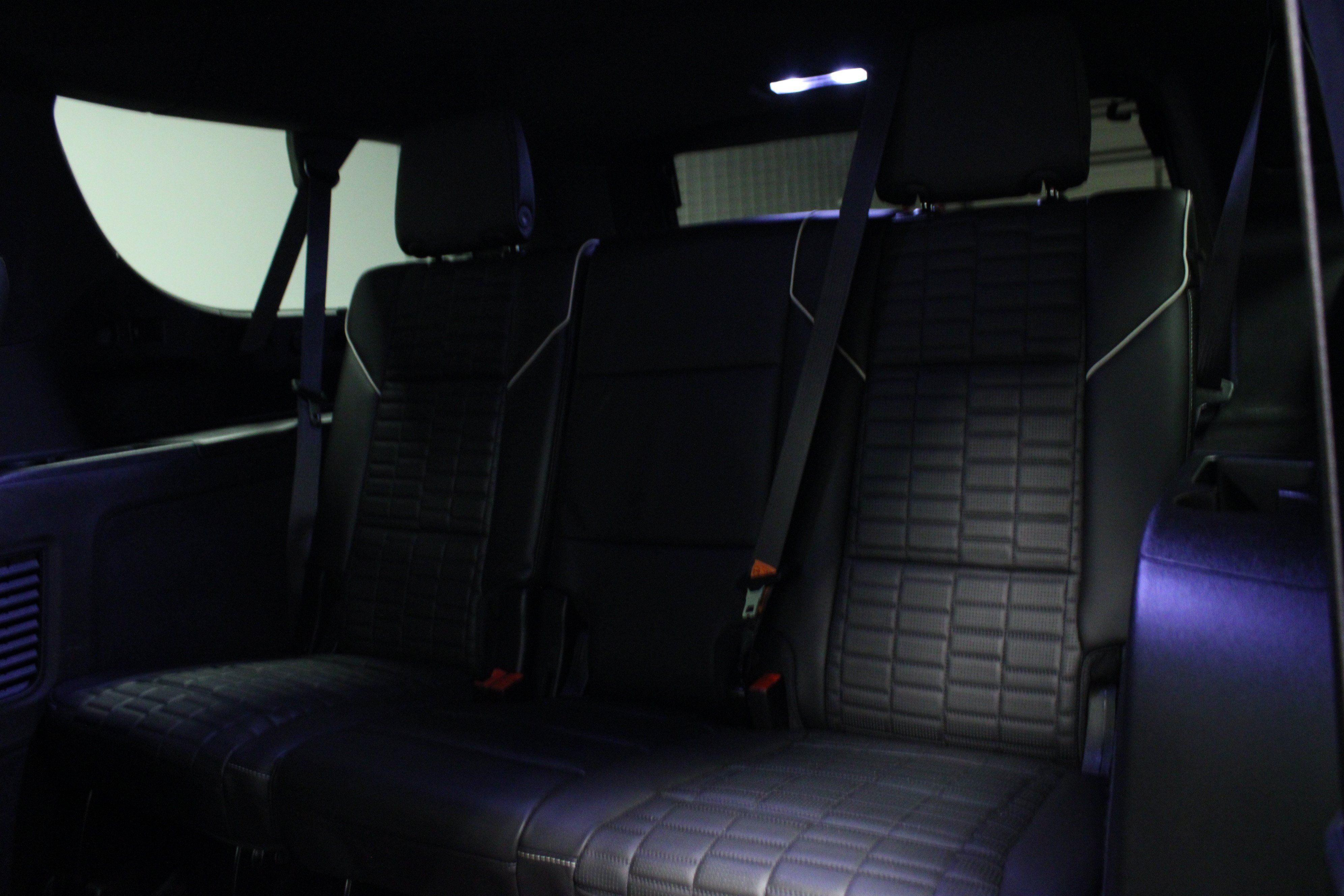 Used 2024 Cadillac Escalade ESV V AWD/4WD image 15
