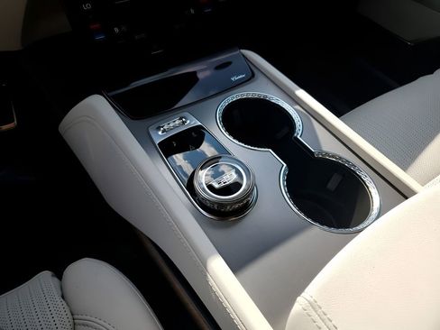 New 2026 Cadillac Vistiq Luxury image 41